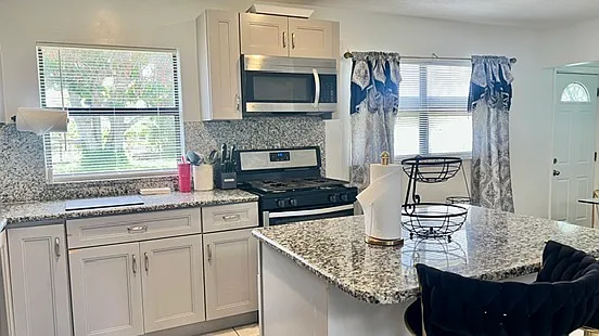 113 Hilton Dr — Photo 6