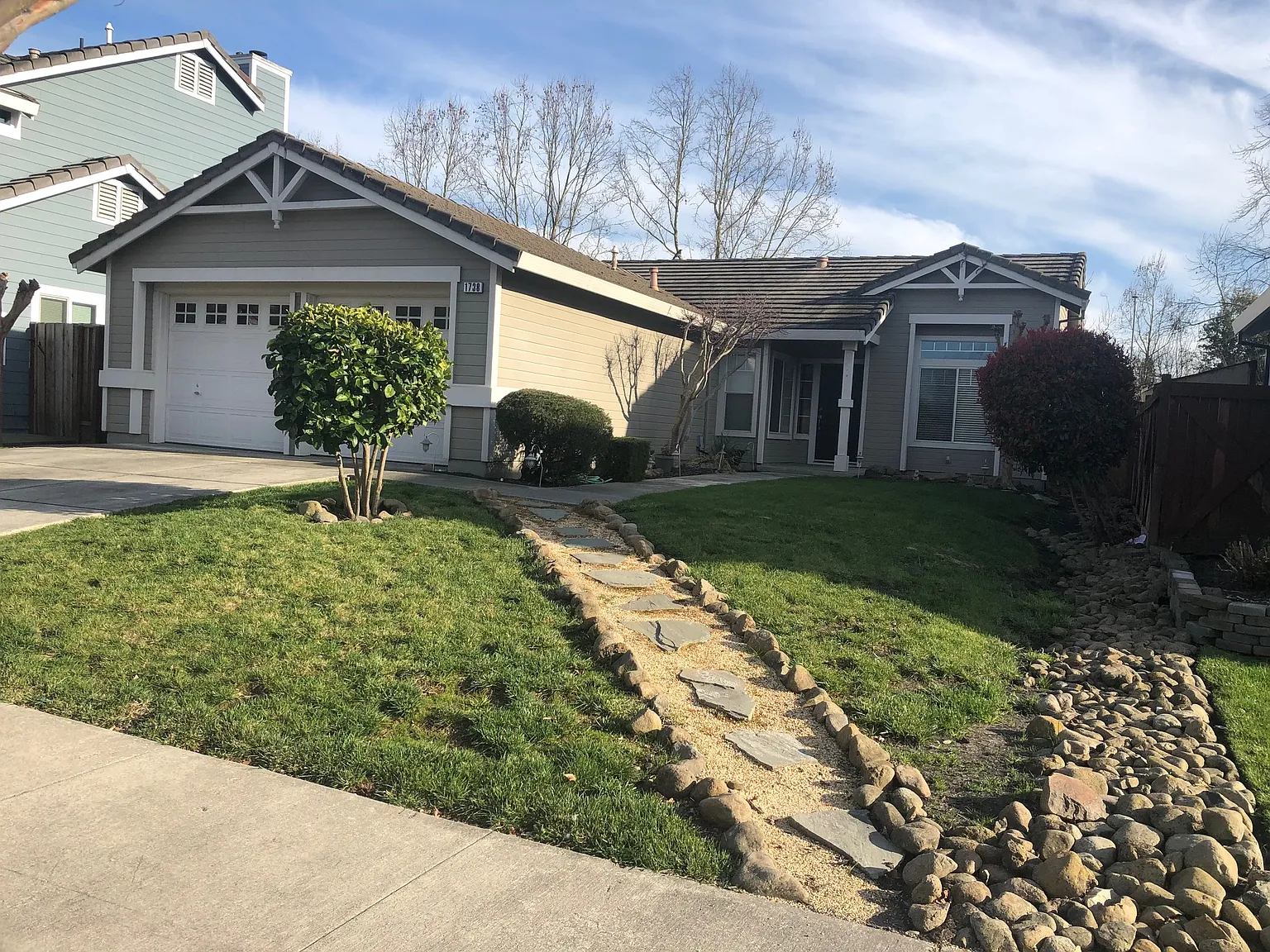 3 bed, 1185 sqft, $3,600 — Photo 2
