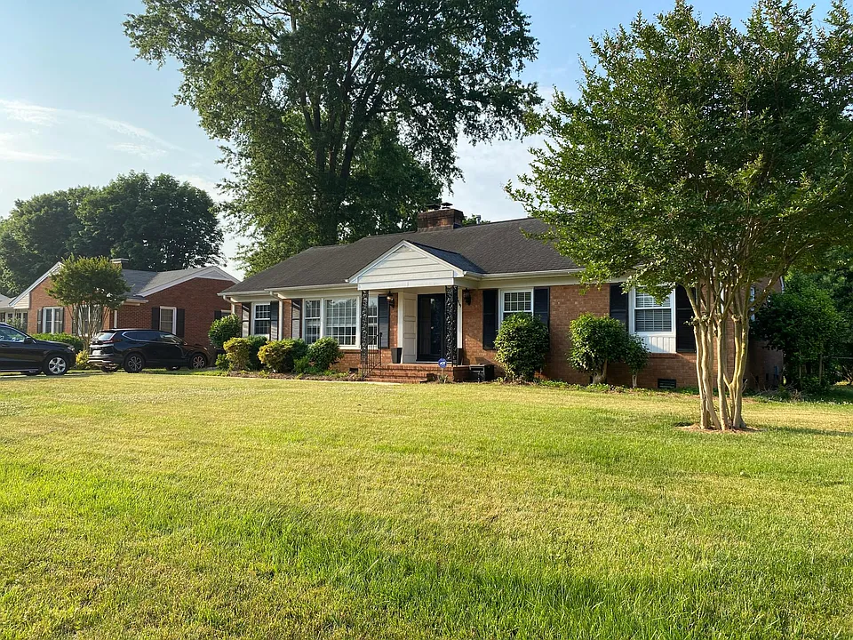 2919 W Cornwallis Dr