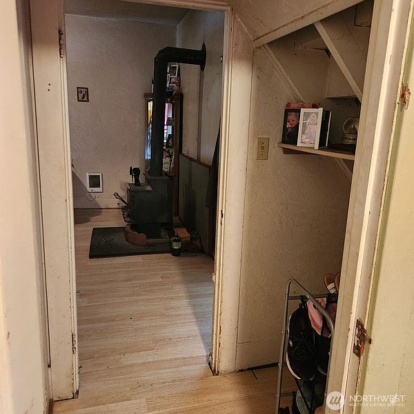 4th image of 252 4th Street