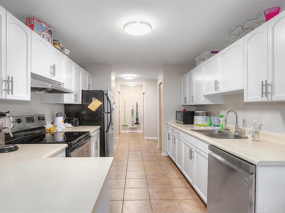 1st image of 3842 Gordon Dr #130