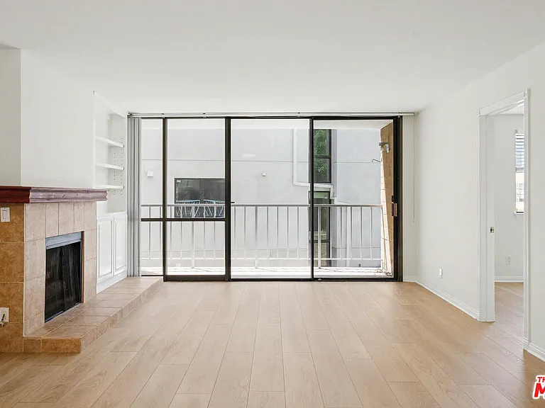10966 Rochester Ave #1D — Photo 5