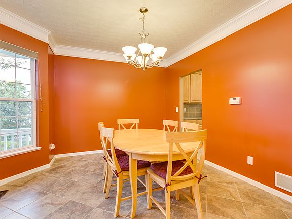 3rd image of 6409 Summers Nook Dr