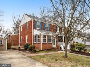 5834 Edgehill Dr, Alexandria, VA 22303