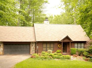 220 Four Brooks Ct, Winston Salem, NC 27107