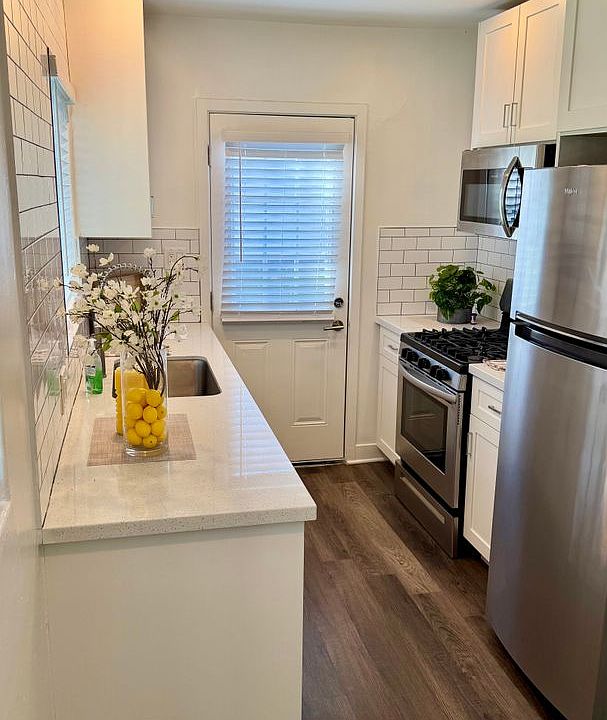1st image of 5628 N 6th St #2