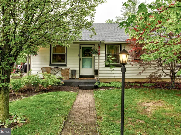 122 Harris Ave, Boalsburg, PA 16827