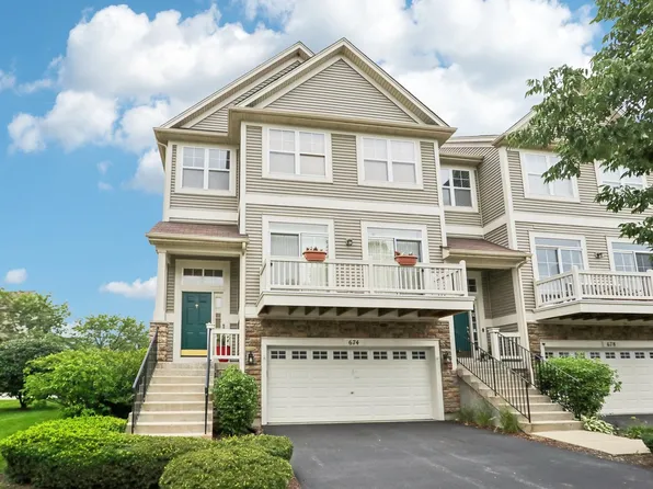 674 Shoreline Dr, Grayslake, IL 60030