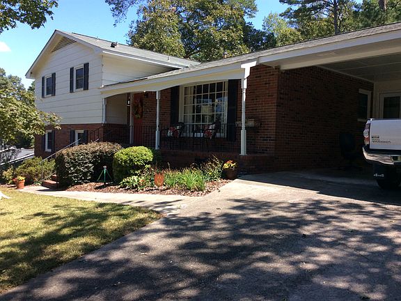 2nd image of 1917 Courtney Dr