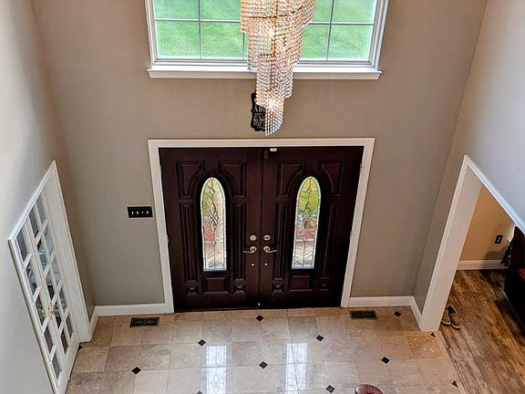 3rd image of 611 Tall Pines Ln