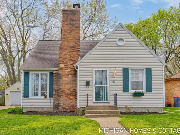 142 W 22nd St, Holland, MI 49423