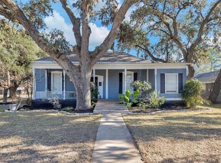 611 S Franklin St, La Grange, TX 78945