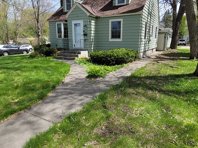 326 N 3rd St — Photo 1