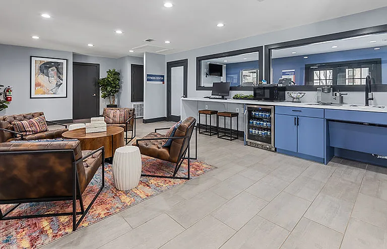 The Oakley Apartment Homes — Photo 12