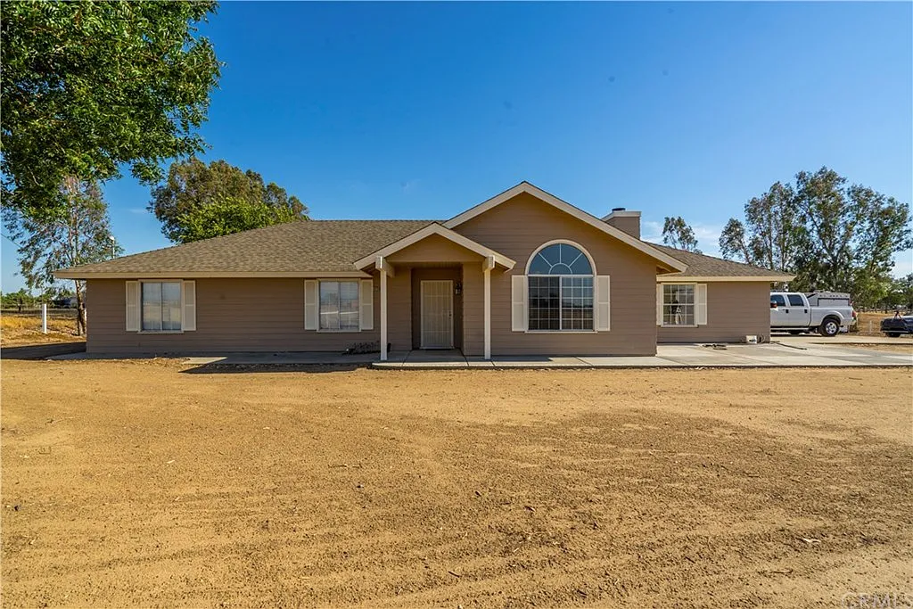 37500 Verde Ave photo 1