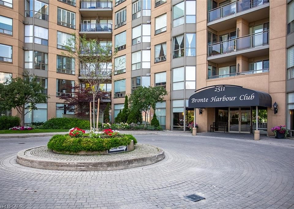 1st image of 2511 Lakeshore Rd W #207