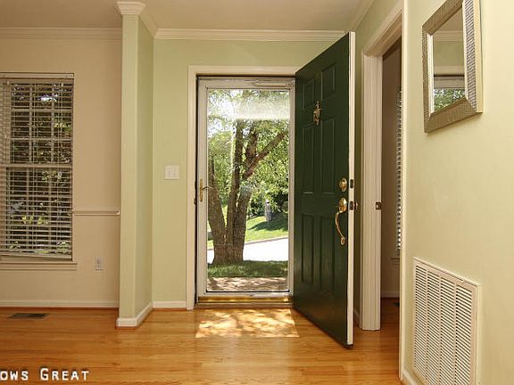 3rd image of 6126 Renoir Ln