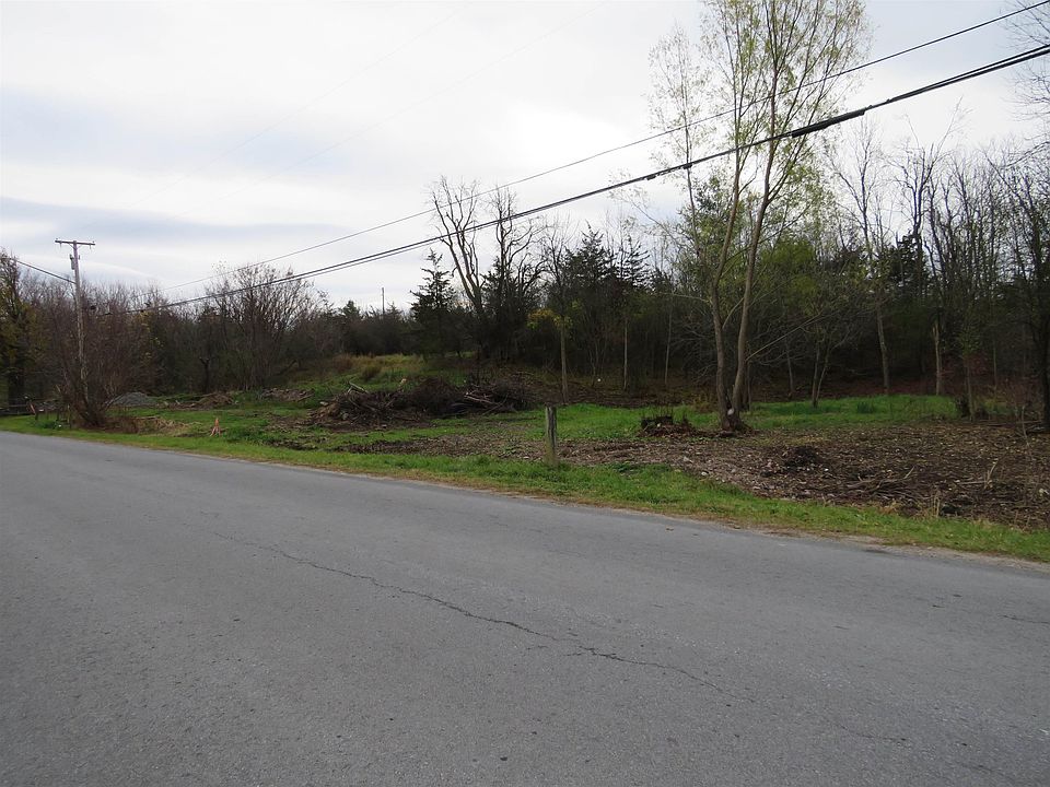 2nd image of 28844 Cottage Hill Rd
