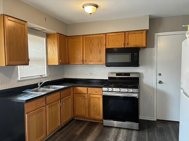 8710 Fullerton Ave #3 — Photo 6