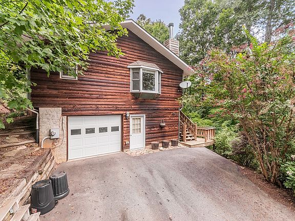 Garage/Side View