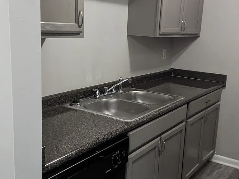Academy Apartment — Photo 16