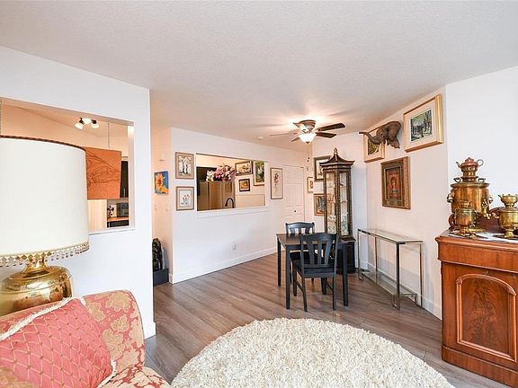 2nd image of 146 Back Rd #101