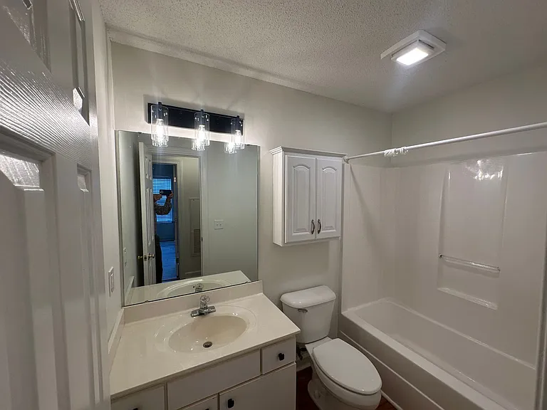 4304 Lotus Ct — Photo 30