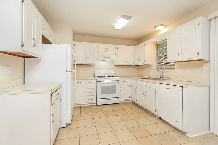 63 Grassmire Dr — Photo 5