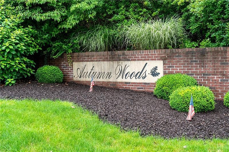 1st image of 1012 Autumn Woods Dr