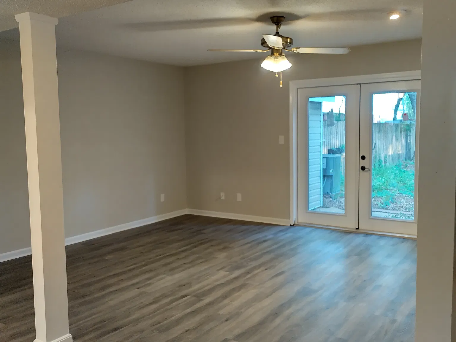 2 bed, 1.5 bath, 1320 sqft, $1,895 — Photo 3