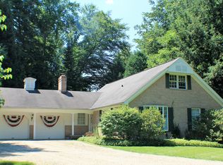 10922 Ambler Ln, Mantua, OH 44255