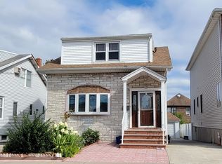 712 5th St, Secaucus, NJ 07094
