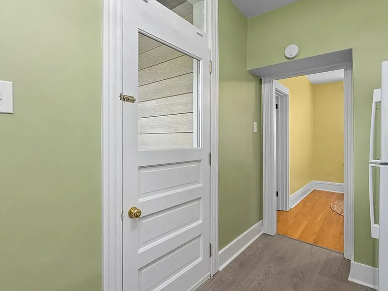 718 Washington St #1 — Photo 3