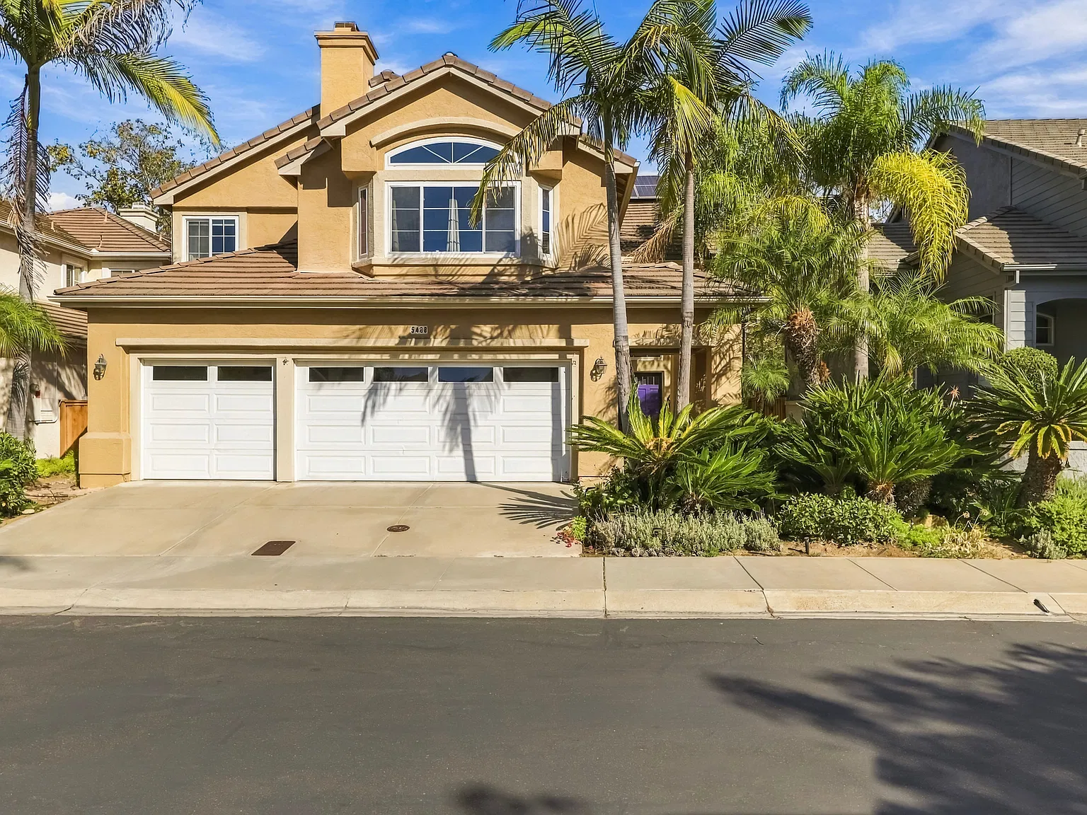 6 bed, 3.5 bath, 2935 sqft, $8,000 — Photo 1