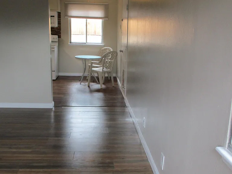 303 Denslowe Dr — Photo 11