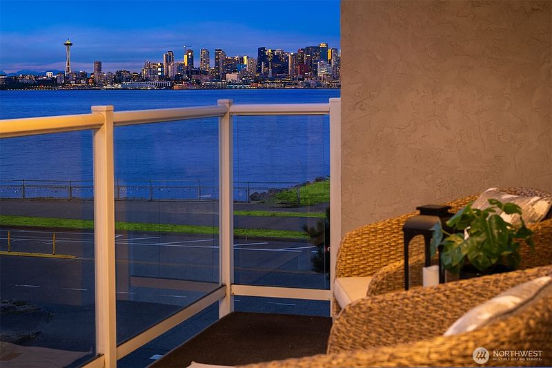 2nd image of 1101 Harbor Avenue SW #2C