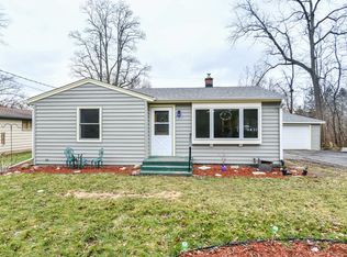 N9562 Horseshoe Ln, Mukwonago, WI 53149