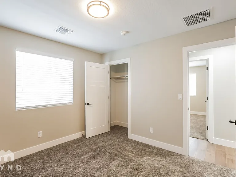 5108 S 23rd Ave — Photo 12