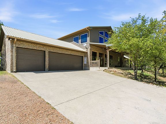 2nd image of 485 Canyon Lake Rd