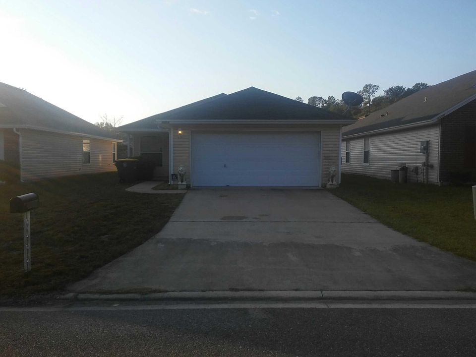 1st image of 6604 Morse Glen Ln