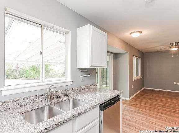 3rd image of 7613 Marigold Trace St