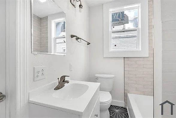 3160 Graceland Ave — Photo 12