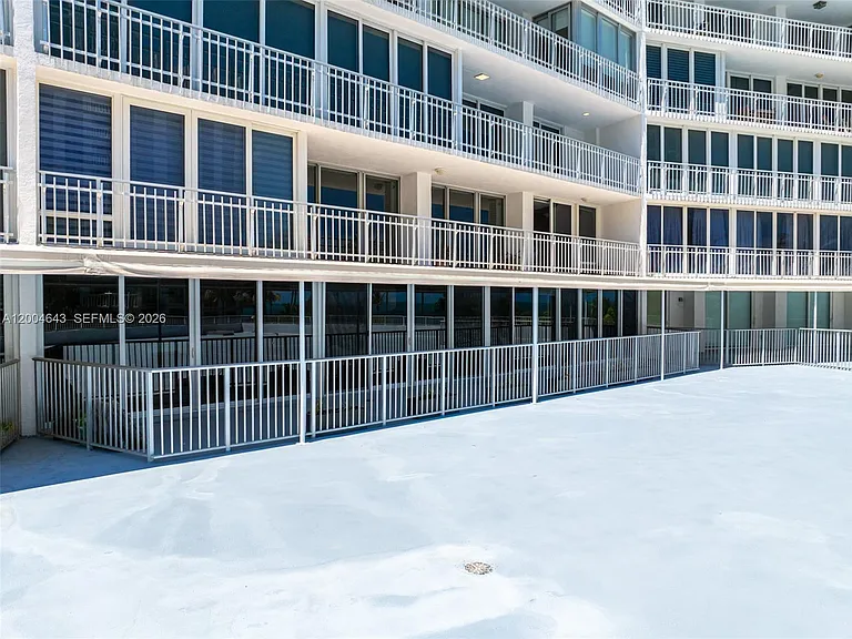 600 Grapetree Dr #3BS — Photo 25