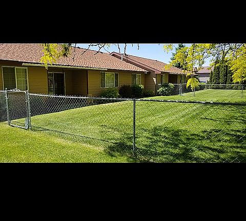 5th image of 429 N Woodlawn Dr