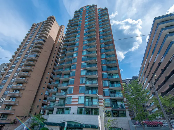 570 Laurier Ave W, Ottawa, ON
