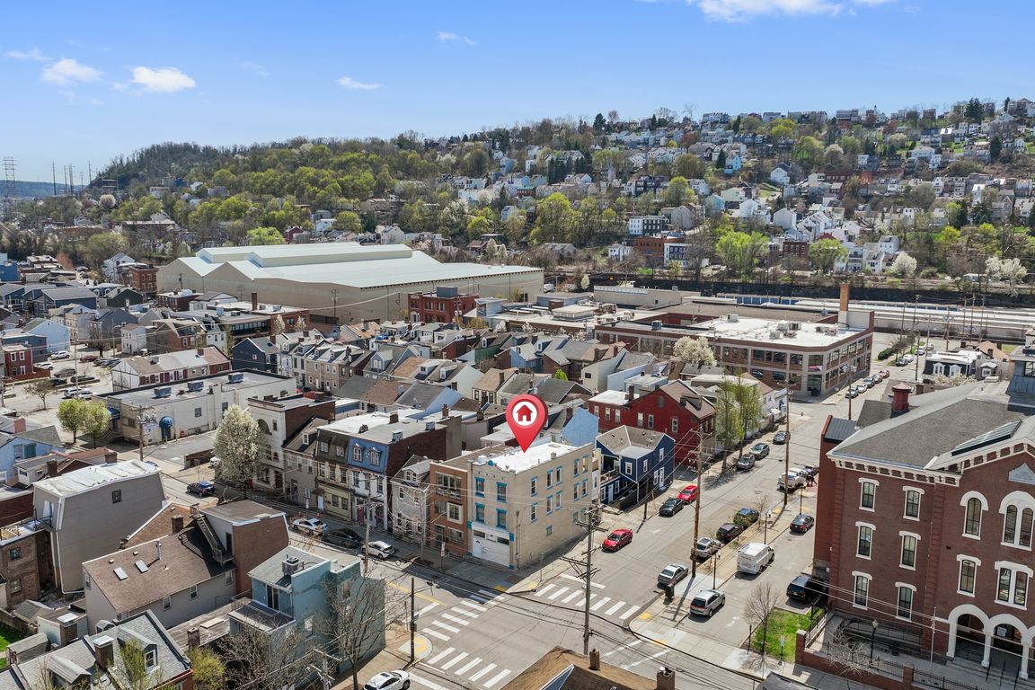 Aerial Pic Front with Arrow