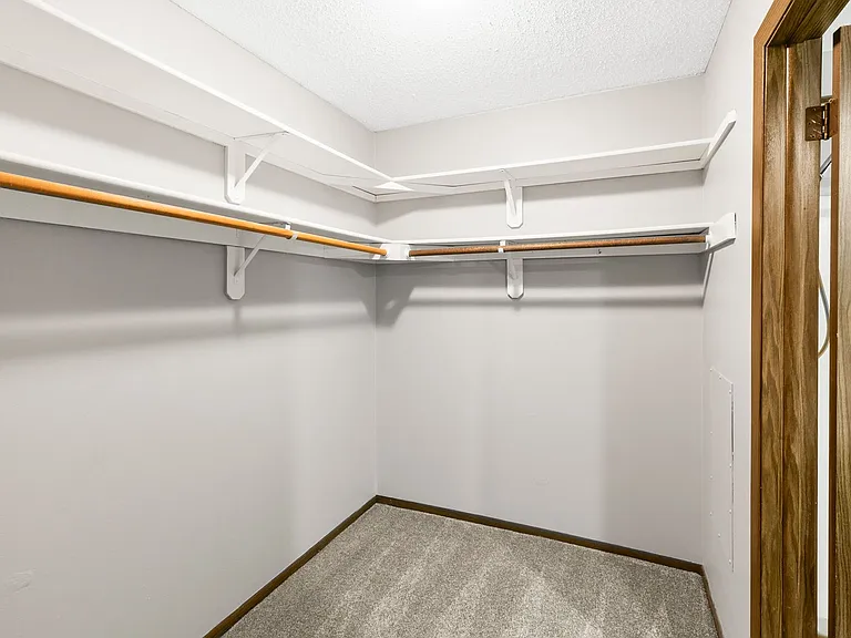 9002 David Cir — Photo 16