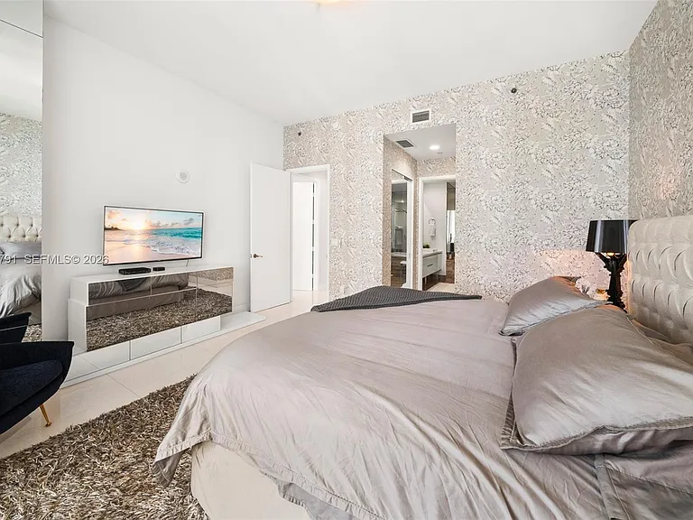 15901 Collins Ave #3302 — Photo 16