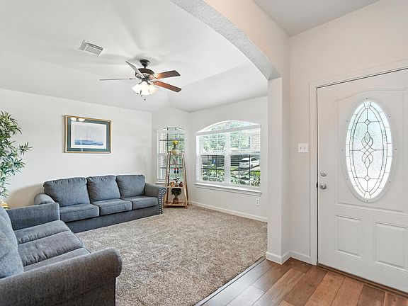 3rd image of 3206 Kingsbrook Dr