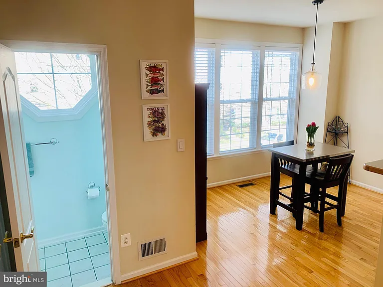 9823 Darcy Forest Dr — Photo 11